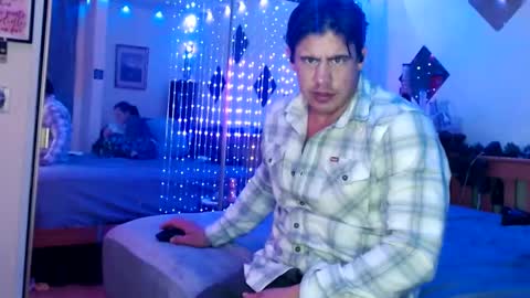 Snapshot of damienslick chatting on March 5, 2025, 9:16 am Damien Slick online show from March 5, 2025, 9:16 am