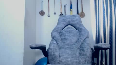 Snapshot of dammuscle chatting on September 17, 2025, 3:57 pm dammuscle online show from September 17, 2025, 3:57 pm