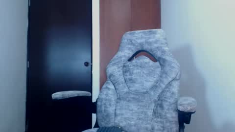 Snapshot of dammuscle chatting on October 29, 2025, 3:47 pm dammuscle online show from October 29, 2025, 3:47 pm