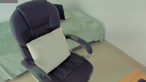 Snapshot of damn_fantasy chatting on April 20, 2026, 2:58 am Kary-- independent model Schedule 0530am-1000am colombian time online show from April 20, 2026, 2:58 am