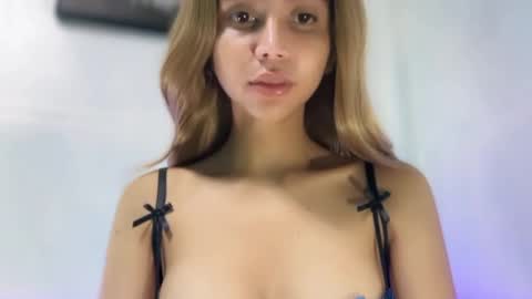 Snapshot of damnperfectxx chatting on March 31, 2026, 11:10 am damnperfectxx online show from March 31, 2026, 11:10 am