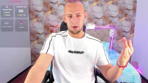 Snapshot of damon_baker0 chatting on March 3, 2026, 2:23 pm Damon bakert online show from March 3, 2026, 2:23 pm