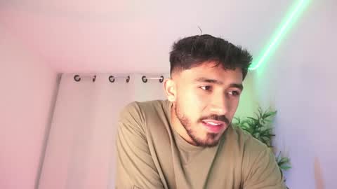 damon_frost online show from April 29, 2026, 10:05 pm