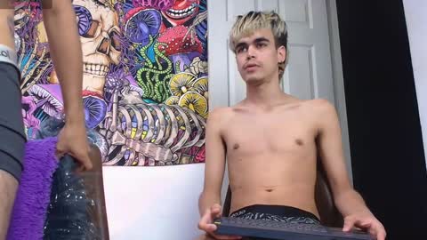 Snapshot of damoncolbi chatting on January 18, 2025, 11:44 pm damoncolbi online show from January 18, 2025, 11:44 pm