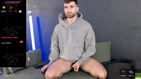 Snapshot of damonking01 chatting on March 6, 2025, 7:10 pm Discount ONLYFANS -  online show from March 6, 2025, 7:10 pm