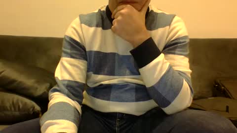 damoury69 online show from December 15, 2025, 7:18 pm