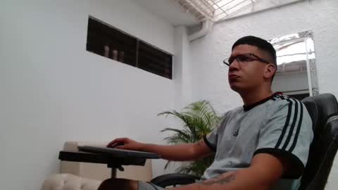 Snapshot of damyan_2003 chatting on April 7, 2026, 7:14 pm damyan_2003 online show from April 7, 2026, 7:14 pm