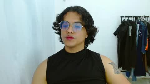 Snapshot of dan_blous chatting on June 19, 2026, 1:32 am Diane Blosson online show from June 19, 2026, 1:32 am