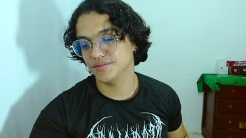 Snapshot of dan_blous chatting on June 25, 2026, 1:27 am Diane Blosson online show from June 25, 2026, 1:27 am