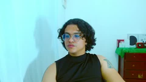 Snapshot of dan_blous chatting on July 15, 2026, 1:33 am Diane Blosson online show from July 15, 2026, 1:33 am