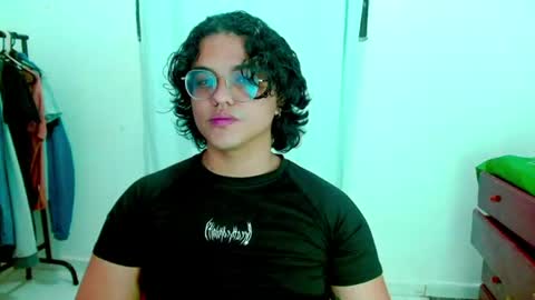 Snapshot of dan_blous chatting on August 5, 2026, 11:06 pm Diane Blosson online show from August 5, 2026, 11:06 pm