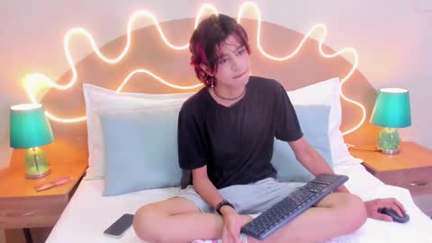 D A N online show from October 4, 2025, 2:04 pm