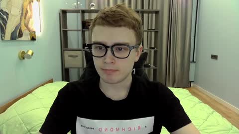 Snapshot of dan_leeroy chatting on December 23, 2024, 10:23 pm Dany online show from December 23, 2024, 10:23 pm