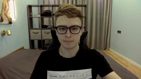 Snapshot of dan_leeroy chatting on January 20, 2025, 11:32 pm Dany online show from January 20, 2025, 11:32 pm