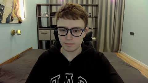 Snapshot of dan_leeroy chatting on February 1, 2025, 10:13 pm Dany online show from February 1, 2025, 10:13 pm