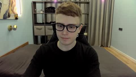 Snapshot of dan_leeroy chatting on February 2, 2025, 10:28 pm Dany online show from February 2, 2025, 10:28 pm