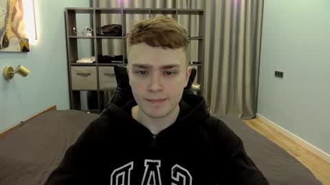 Snapshot of dan_leeroy chatting on February 4, 2025, 10:13 pm Dany online show from February 4, 2025, 10:13 pm