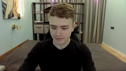 Snapshot of dan_leeroy chatting on February 13, 2025, 4:00 am Dany online show from February 13, 2025, 4:00 am