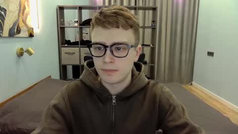Snapshot of dan_leeroy chatting on February 18, 2025, 10:58 pm Dany online show from February 18, 2025, 10:58 pm