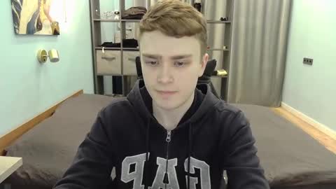 Snapshot of dan_leeroy chatting on March 1, 2025, 10:10 pm Dany online show from March 1, 2025, 10:10 pm