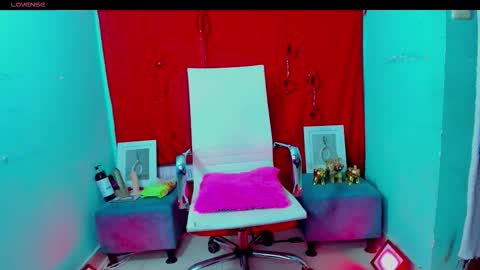 dana 2114 online show from November 11, 2025, 3:06 am