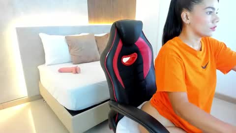 Snapshot of dana_daree chatting on September 16, 2025, 7:04 pm D A N A online show from September 16, 2025, 7:04 pm