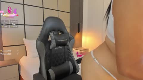 Snapshot of dana_daree chatting on October 29, 2025, 7:04 pm D A N A online show from October 29, 2025, 7:04 pm