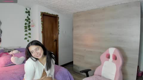 Snapshot of danay_01 chatting on February 20, 2025, 2:29 am danay_01 online show from February 20, 2025, 2:29 am