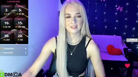 dances_queen online show from June 27, 2026, 7:13 am