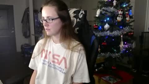 DancingCanadian online show from December 21, 2024, 2:52 am