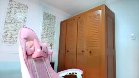 Danella Houston online show from November 5, 2025, 7:14 pm