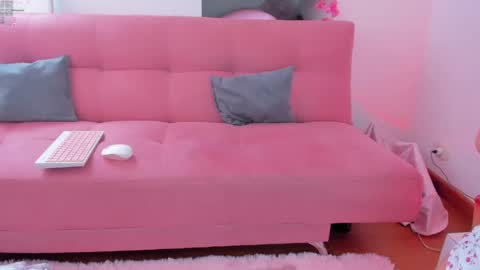 Danesa online show from May 6, 2026, 6:57 pm