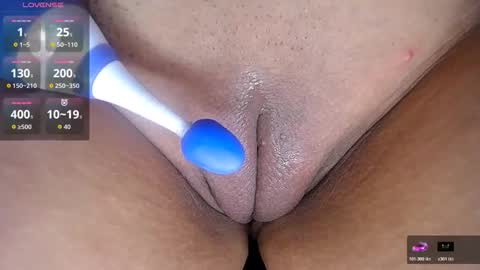 Snapshot of danette_deluxee chatting on February 11, 2026, 7:02 am danette_deluxee online show from February 11, 2026, 7:02 am