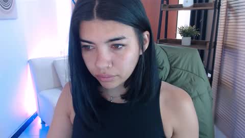 Veronica online show from December 1, 2025, 11:04 am