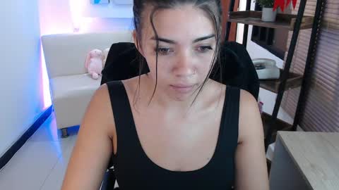 Veronica online show from April 24, 2026, 12:07 pm