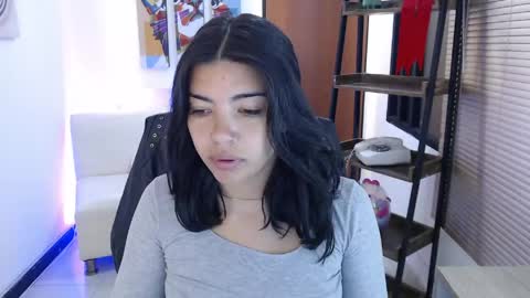 Veronica online show from May 12, 2026, 11:51 am