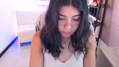Veronica online show from May 19, 2026, 12:00 pm