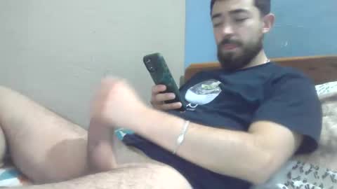 dani3l9905 online show from November 4, 2025, 1:21 pm