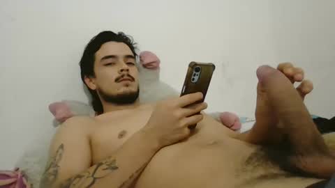 Snapshot of dani_42017 chatting on March 7, 2025, 9:27 pm dani_42017 online show from March 7, 2025, 9:27 pm