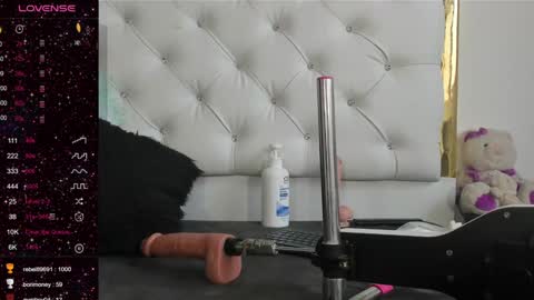 Snapshot of dani_ary chatting on January 20, 2025, 5:27 pm DANI online show from January 20, 2025, 5:27 pm