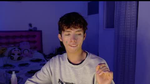Snapshot of dani_dancer chatting on April 15, 2026, 1:01 am Dani Dancer online show from April 15, 2026, 1:01 am