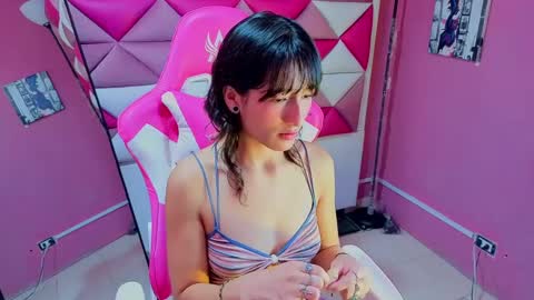 Snapshot of dani_dream chatting on September 18, 2025, 1:35 pm dani_dream online show from September 18, 2025, 1:35 pm