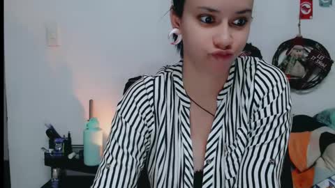 dani y jocelyn online show from December 19, 2024, 8:44 pm