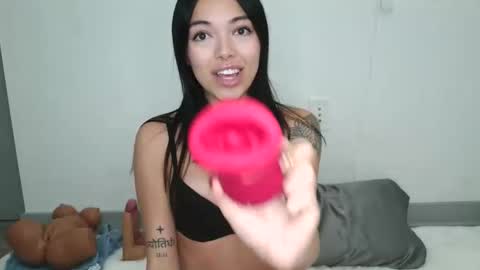 danidivina777 online show from May 2, 2026, 3:39 pm