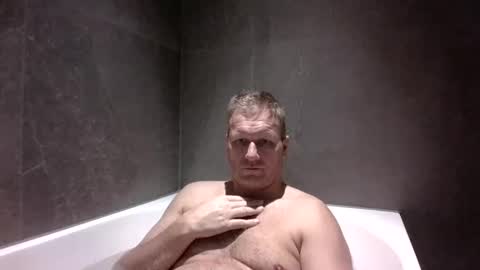 Snapshot of daniel0805 chatting on December 13, 2024, 9:24 am daniel0805 online show from December 13, 2024, 9:24 am