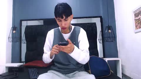 Snapshot of daniel_delux_ chatting on October 29, 2025, 11:01 am Daniel Delux online show from October 29, 2025, 11:01 am