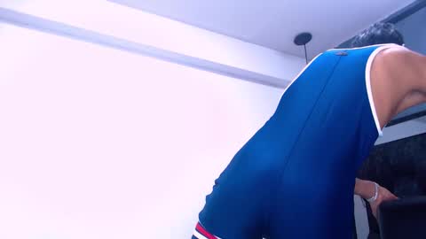 Snapshot of daniel_delux_ chatting on November 4, 2025, 2:05 pm Daniel Delux online show from November 4, 2025, 2:05 pm