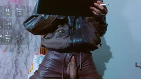 Snapshot of daniel_deluxx chatting on April 17, 2026, 1:19 am daniel_deluxx online show from April 17, 2026, 1:19 am