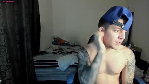 Snapshot of daniel_vargas5 chatting on December 1, 2025, 5:23 am Daniel online show from December 1, 2025, 5:23 am