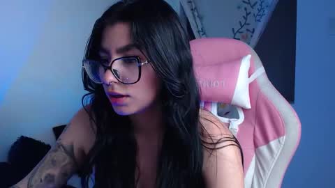 Snapshot of daniela_cute22 chatting on March 4, 2026, 3:34 am DANIELA online show from March 4, 2026, 3:34 am